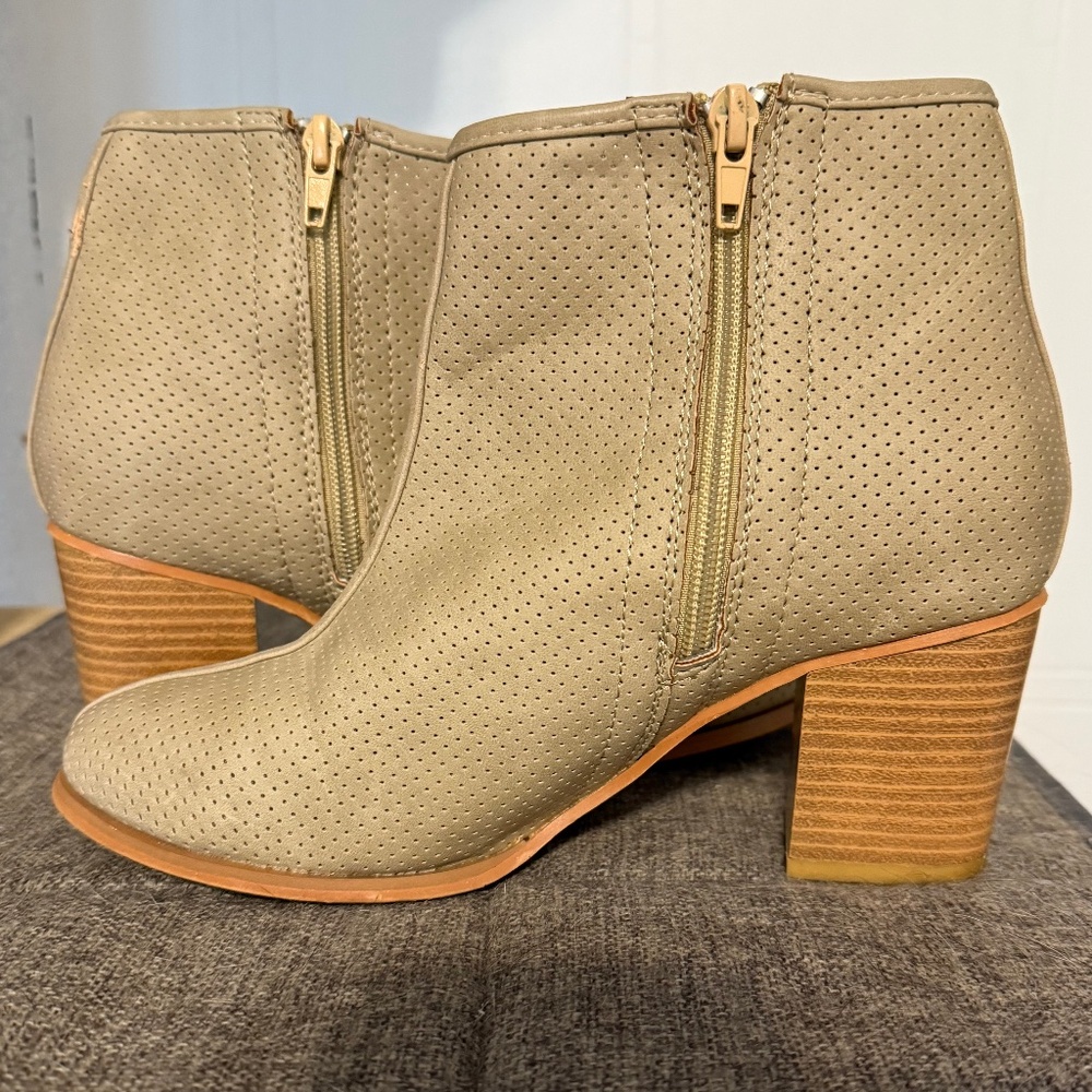 Tan Heeled Booties - Picture 2 of 8